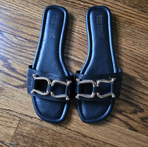 Buckle detail sandals - Picture 1 of 4